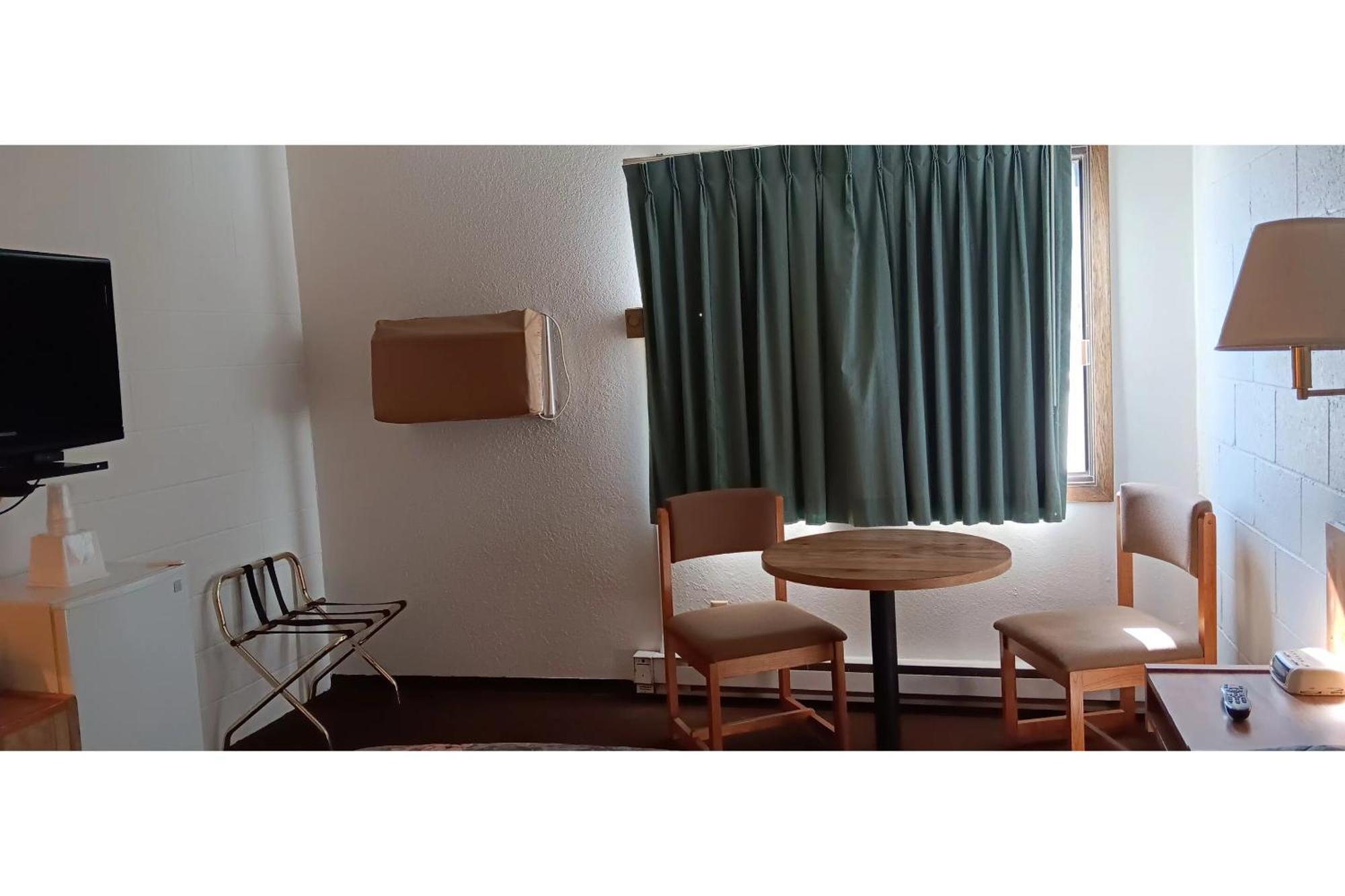 Scotwood Motel By Oyo Washburn Nd Kültér fotó