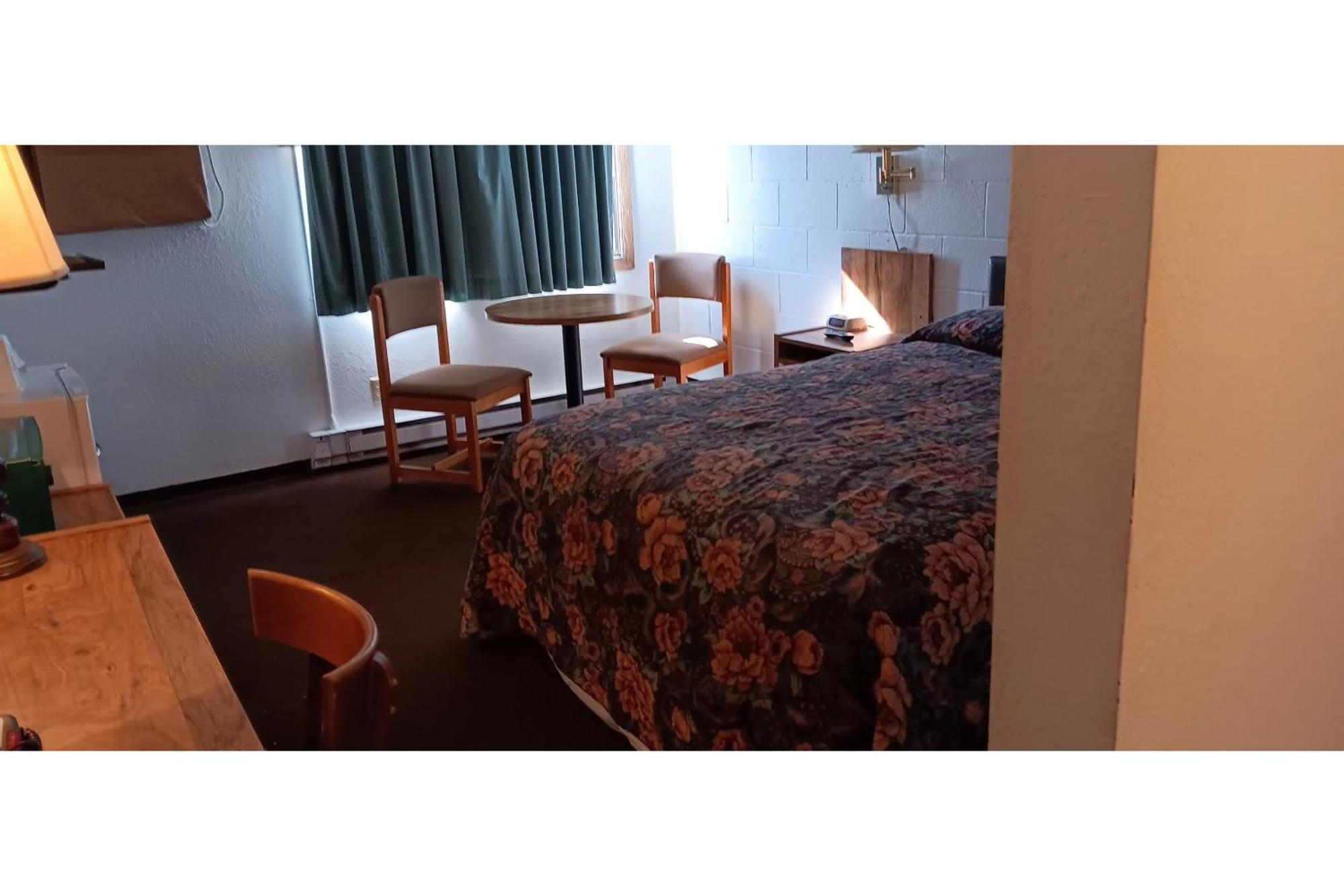 Scotwood Motel By Oyo Washburn Nd Kültér fotó