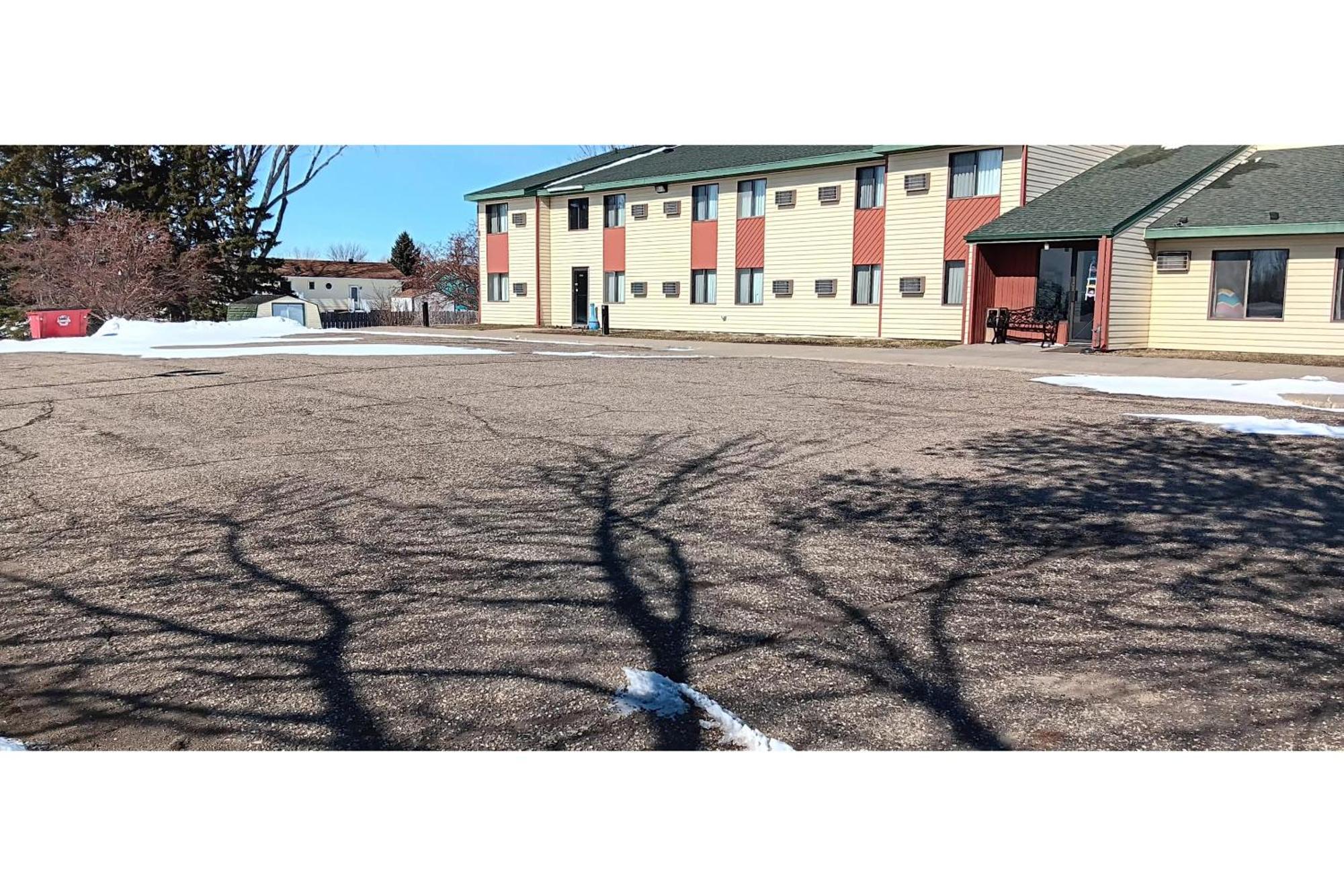 Scotwood Motel By Oyo Washburn Nd Kültér fotó