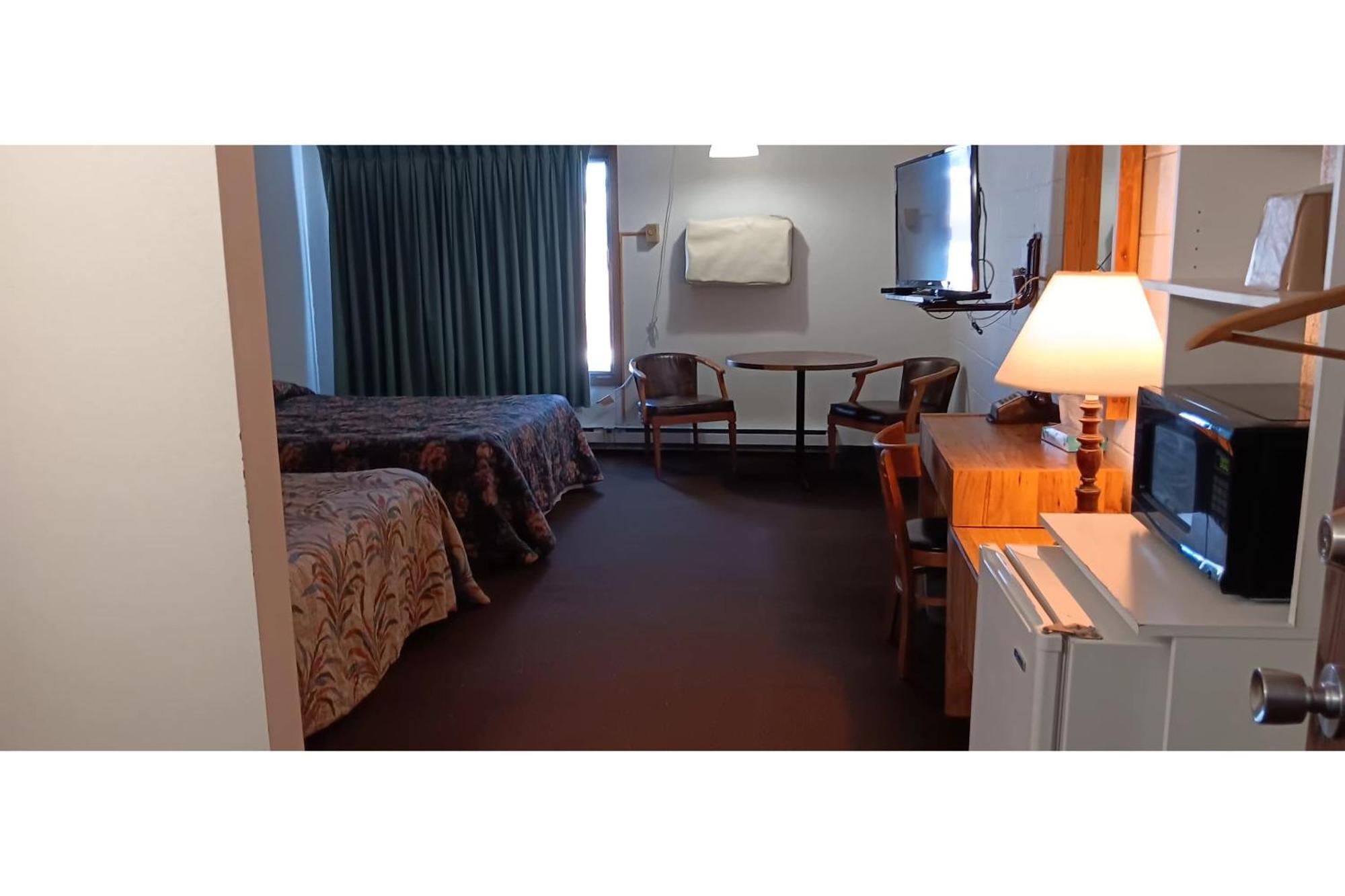 Scotwood Motel By Oyo Washburn Nd Kültér fotó